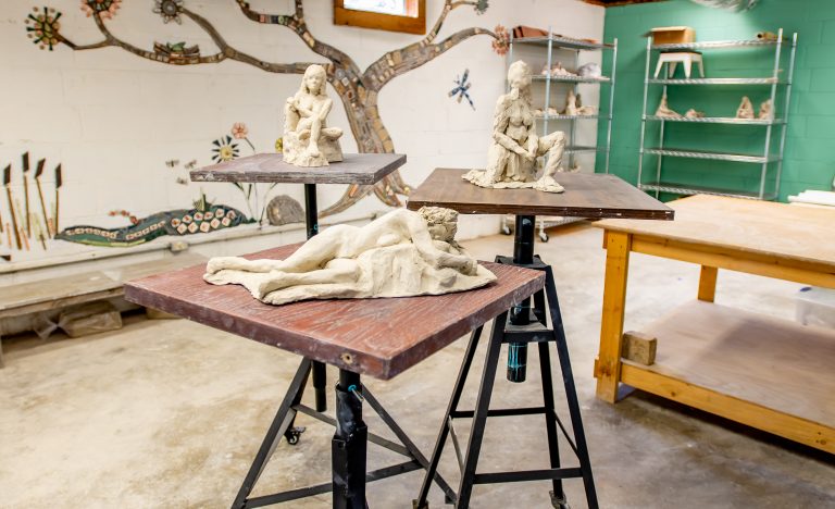 Eureka Springs School of the Arts offers 2022 Ceramics Residency. Applications Due by June 1, 2022.